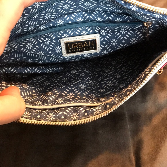 Urban Expressions Daphne Clutch with Crossbody Chain - Picture 4 of 5